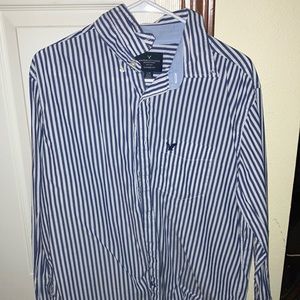 American Eagle Button Up